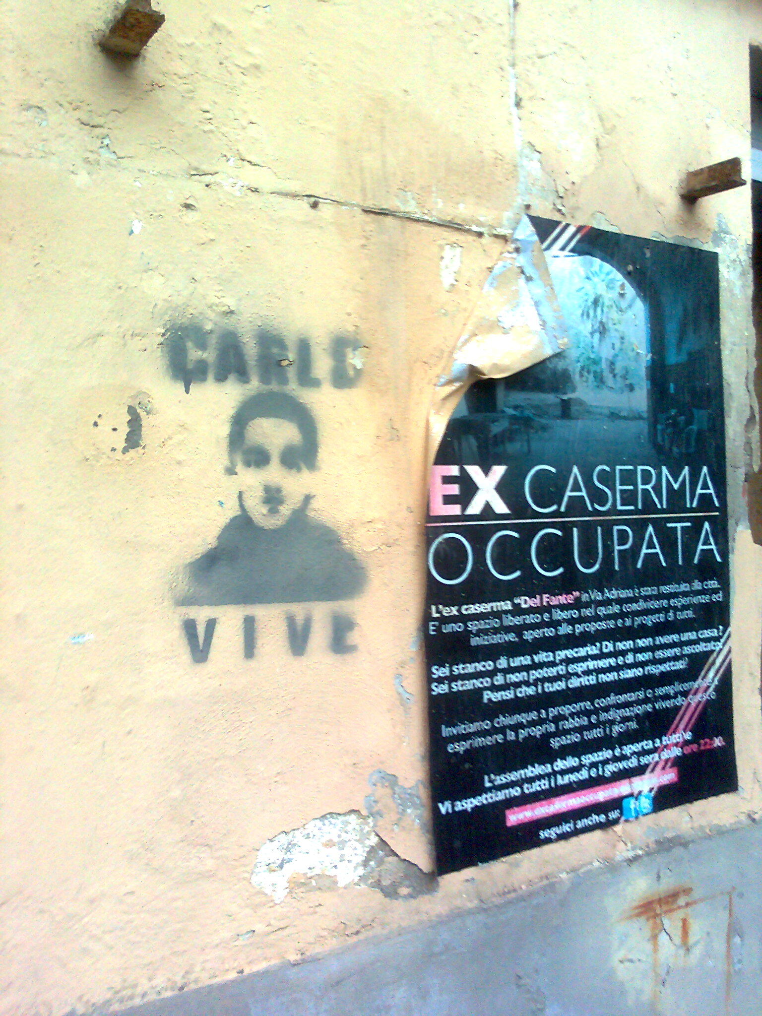 LIVORNO - Ex Caserma occupata